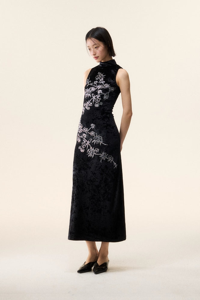 'Radiant Jade in Spring Sunlight' Qipao Dress