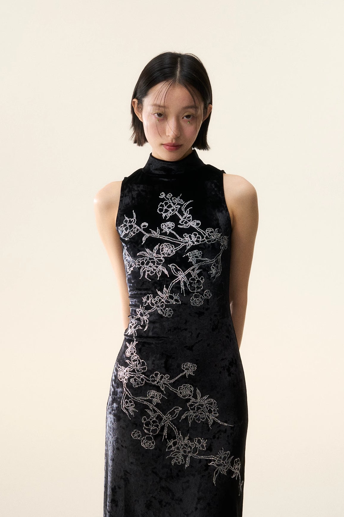 'Radiant Jade in Spring Sunlight' Qipao Dress