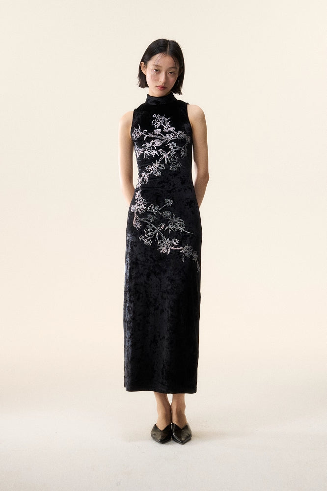 'Radiant Jade in Spring Sunlight' Qipao Dress
